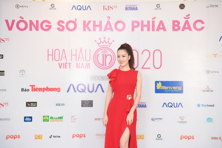 Thí sinh được đo thân nhiệt, sát khuẩn trước sơ khảo phía Bắc Hoa hậu Việt Nam - ảnh 6