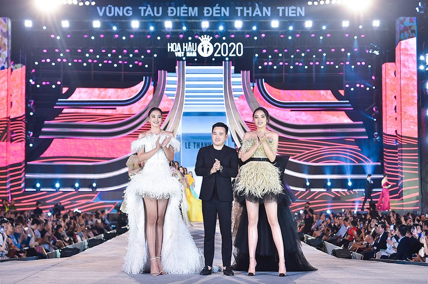 Hoa hậu Đỗ Mỹ Linh, Tiểu Vy, Kỳ Duyên 'đọ' catwalk điêu luyện trên sàn runway dài 40m - ảnh 5