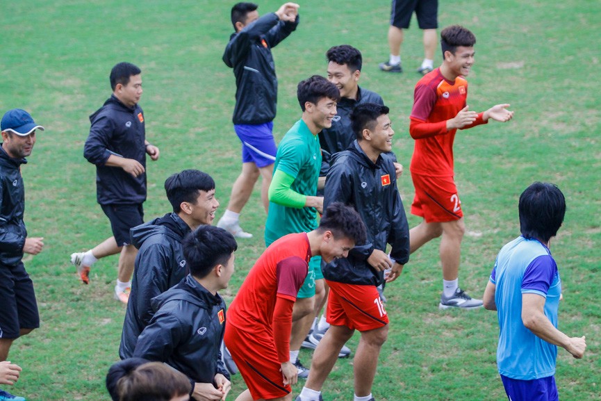 U23 Việt Nam vui cười trước đại chiến với U23 Thái Lan - ảnh 3