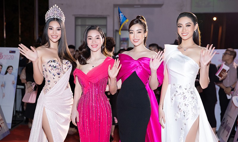 Tiểu Vy cùng dàn người đẹp khoe sắc rực rỡ trên thảm đỏ bán kết Hoa Hậu Việt Nam 2020 - ảnh 1