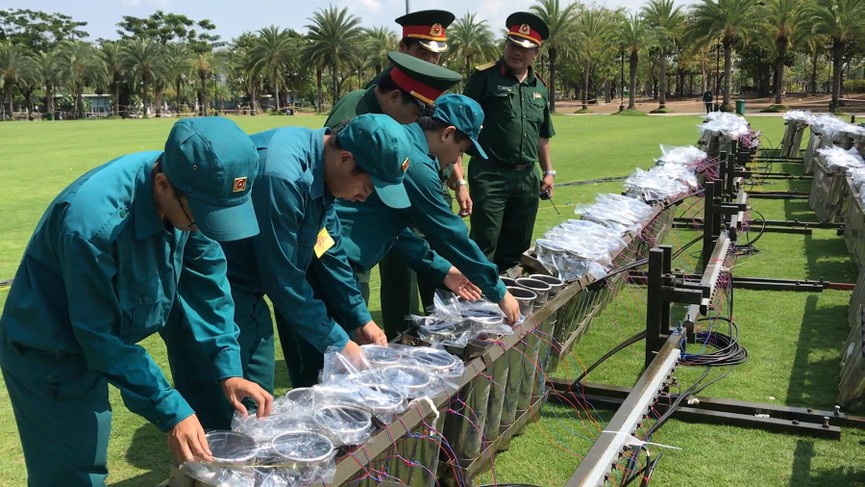 Cận cảnh trận địa pháo hoa ở TP.HCM trước giờ khai hỏa - ảnh 2