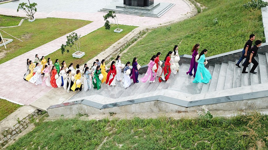 30 người đẹp HHVN giữa biển trời Bình Định - ảnh 5