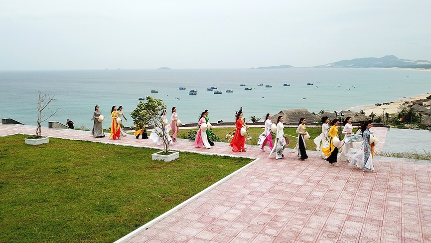 30 người đẹp HHVN giữa biển trời Bình Định - ảnh 7