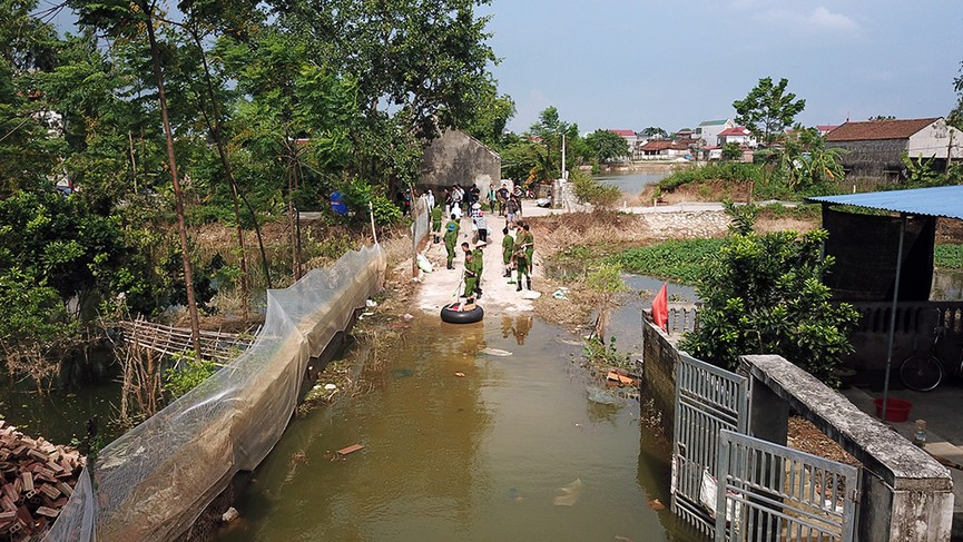 Toàn cảnh vùng trũng ngập huyện Chương Mỹ nhìn từ trên cao - ảnh 12