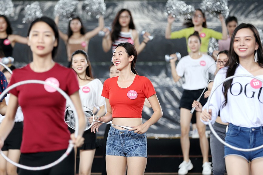 Ngập tiếng cười trong buổi tập chuẩn bị Gala 30 năm Hoa hậu Việt Nam - ảnh 8