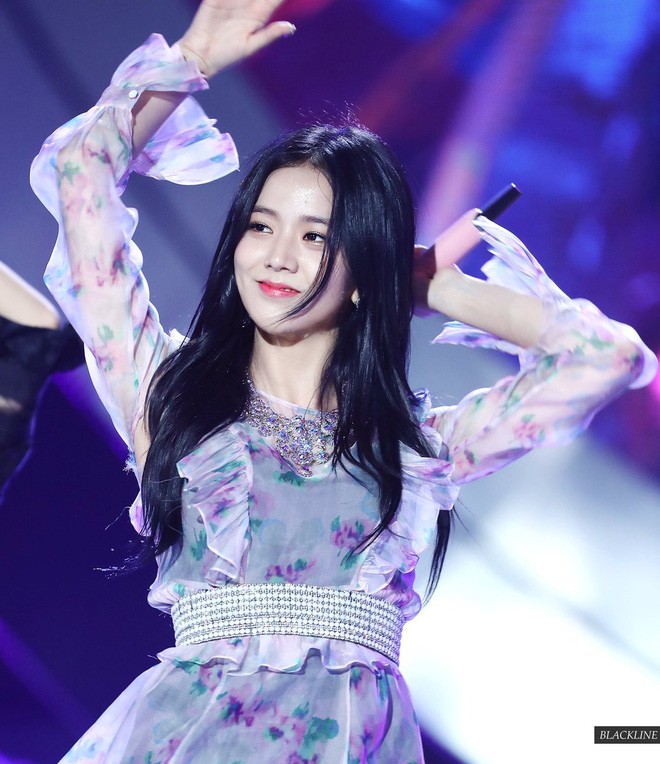 Kim Min Joo được khen xinh đẹp - ảnh 3