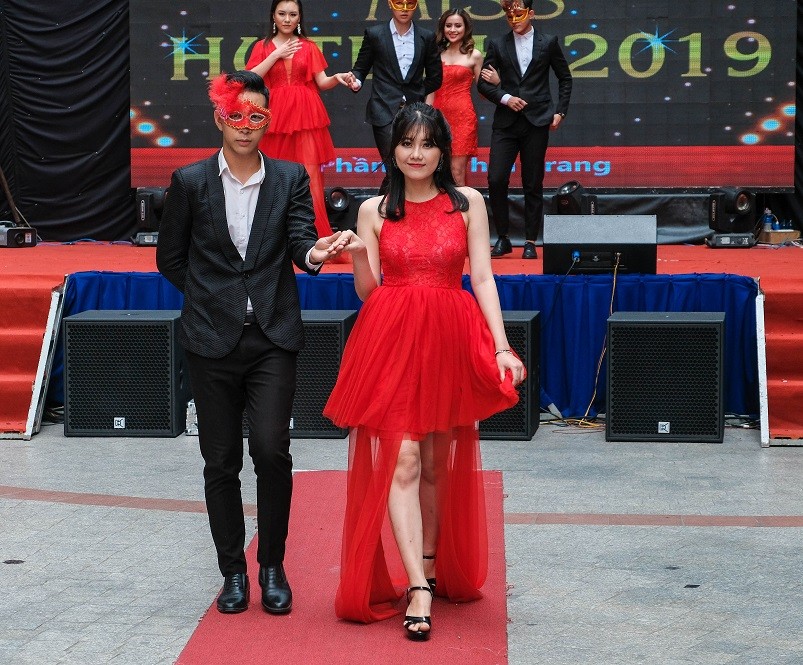 TOP 20 Miss HUTECH rạng ngời trong trang phục thời trang - ảnh 9