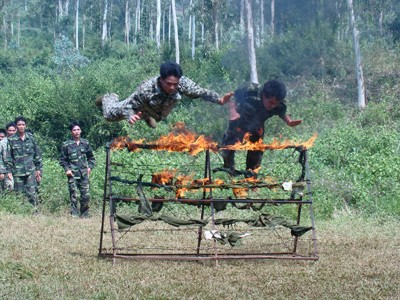 Bộ đội đặc công: Độn thổ, trên không, dưới biển...