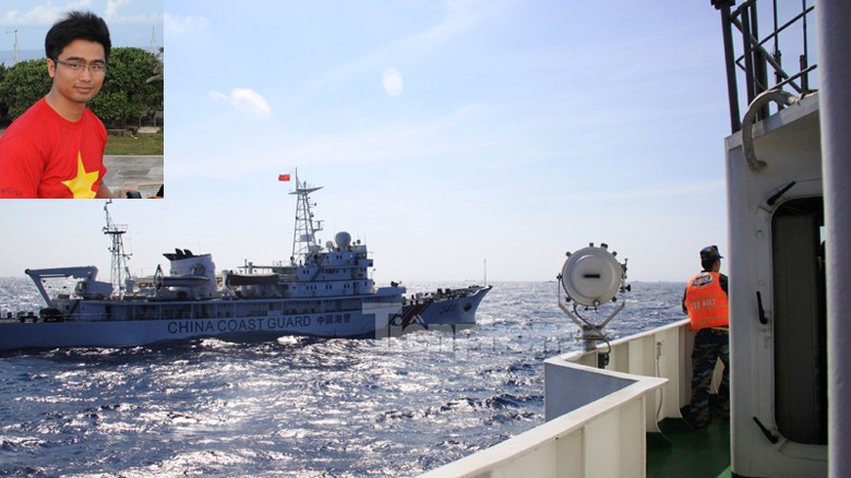 Tài CSB Trung Quốc áp sát tàu CSB Việt Nam. Ảnh: Nguyễn Huy.