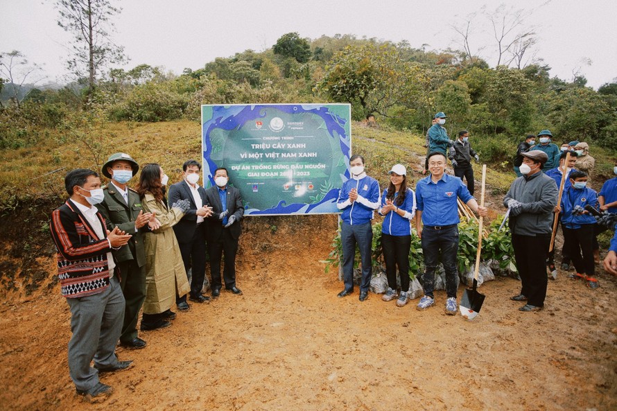 “Triệu cây xanh – Vì một Việt Nam xanh”: Trồng mới 30.000 cây xanh tại rừng đầu nguồn 