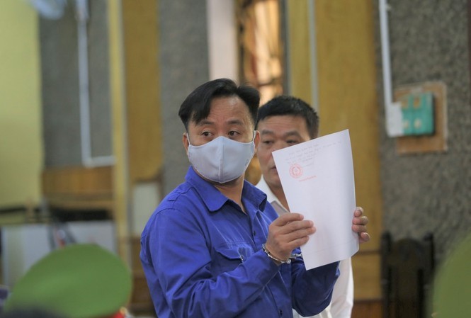 Bị cáo Nguyễn Minh Khoa kêu oan khi bị kết tội đưa hối lộ.