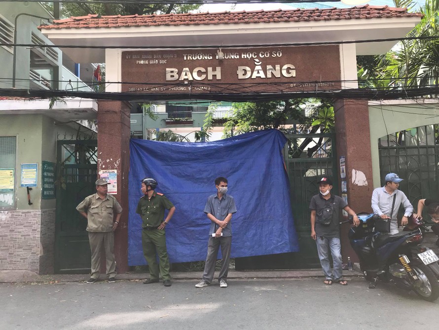 Hiện trường xảy ra vụ tai nạn được phong tỏa