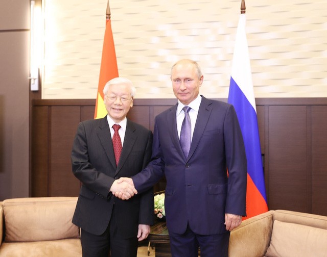 Tổng thống Nga Vladimir Putin đón Tổng Bí thư Nguyễn Phú Trọng