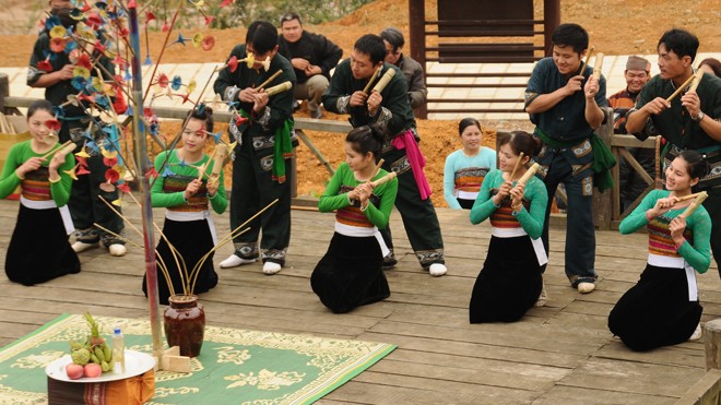 Hiện tại, Làng Văn hóa-Du lịch lại không hướng đến du lịch. Ảnh: Hà Tuấn