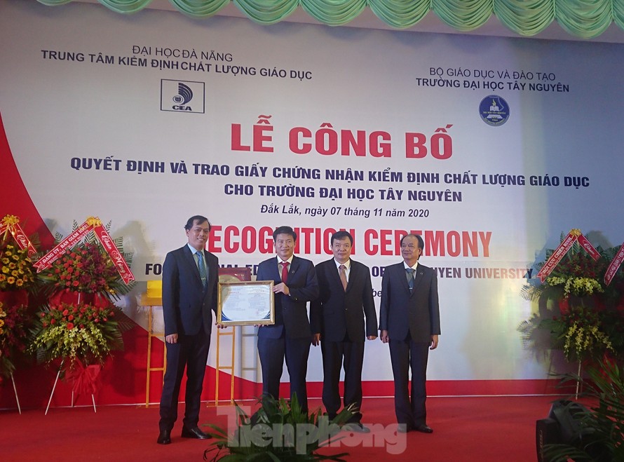 Toàn cảnh buổi lễ công bố