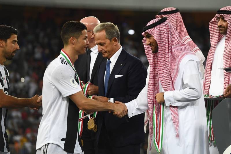 Ronaldo từ chối hợp đồng cực khủng từ Ả Rập Xê Út