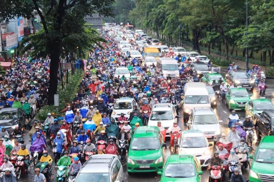 Mở đường, phân luồng chống ùn tắc sân bay Tân Sơn Nhất dịp Tết
