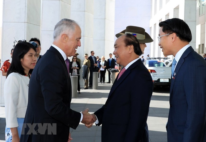  Thủ tướng Australia Malcolm Turnbull đón Thủ tướng Nguyễn Xuân Phúc và Phu nhân. (Ảnh: Thống Nhất/TTXVN​) 