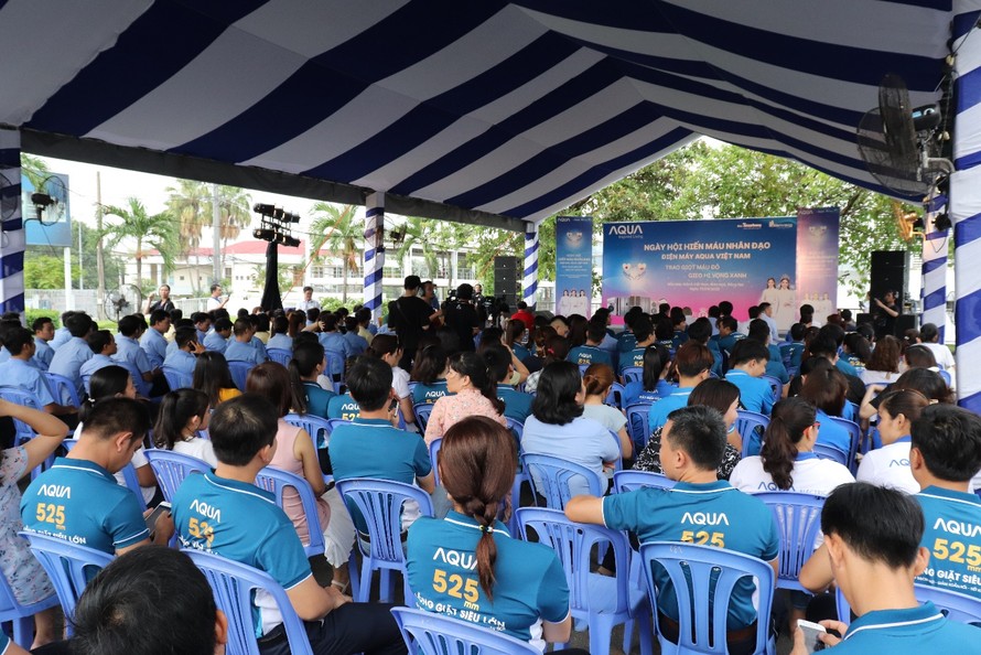 Lễ khai mạc phát động Ngày hội hiến máu nhân đạo với sự tham gia hàng trăm công nhân viên AQUA Việt Nam