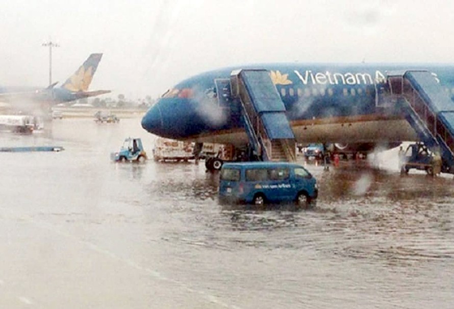 Sân bay Phú Quốc bị ngập sâu hồi năm 2019, khiến sân bay phải đóng cửa hơn 12 tiếng đồng hồ.