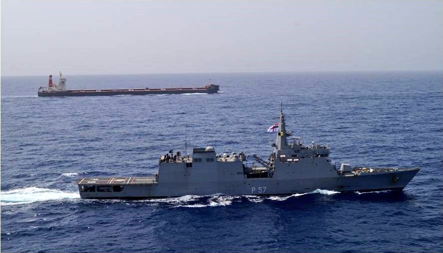 Ấn Độ triển khai tàu chiến đến Vịnh Ba Tư giữa căng thẳng Mỹ và Iran. Ảnh: Twitter