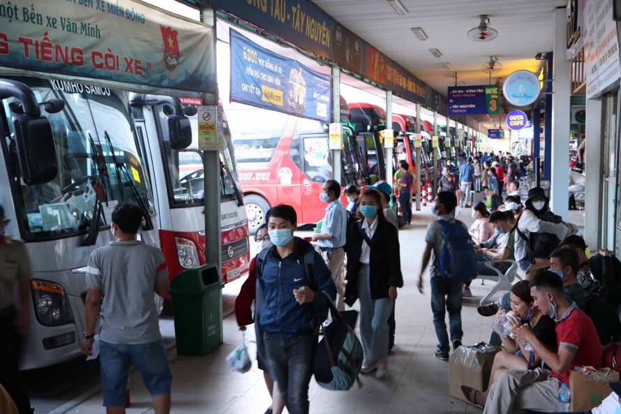 Hai bến xe lớn nhất TPHCM không tăng giá vé xe khách dịp Tết Dương lịch 2021.