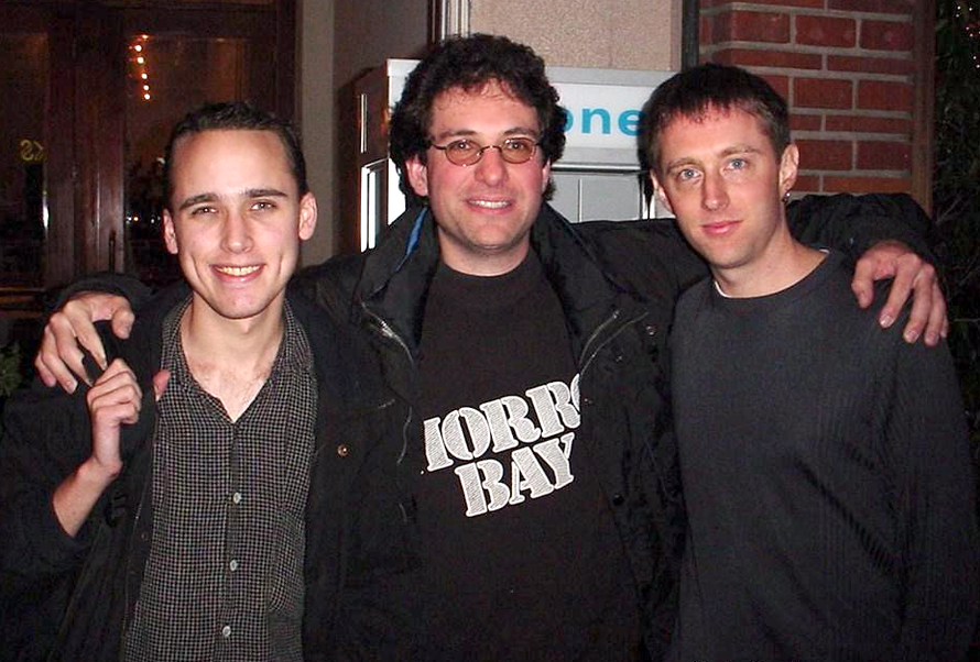 Ba hacker khét tiếng (từ trái qua): Adrian Lamo, Kevin Mitnick, Kevin Poulsen. Ảnh chụp năm 2001. Nguồn: Wikipedia.