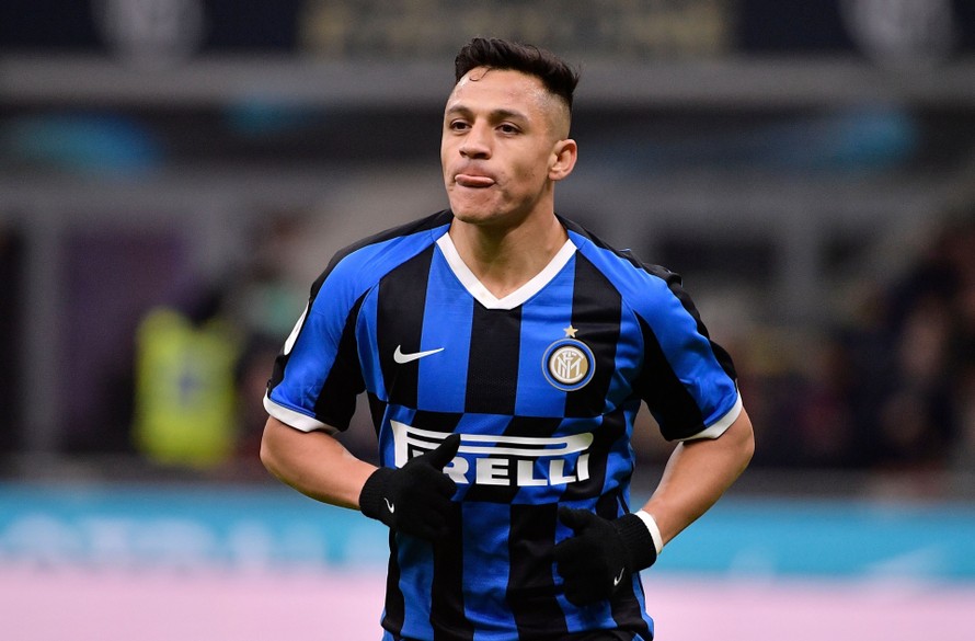 Inter Milan ép Sanchez giảm lương mới chịu mua đứt