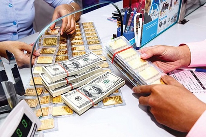 Giá vàng thế giới tăng mạnh, USD loạn nhịp. Ảnh minh hoạ 