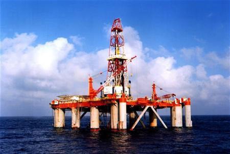 Một giàn khoan của Tổng công ty dầu khí Hải dương Trung Quốc (CNOOC) ở biển Đông - Ảnh: Reuters.