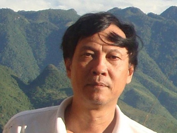 Nhà thơ Nguyễn Việt Chiến ra mắt tập thơ mới