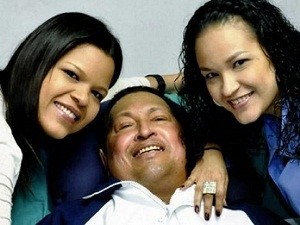 Công bố ảnh Hugo Chavez trên giường bệnh