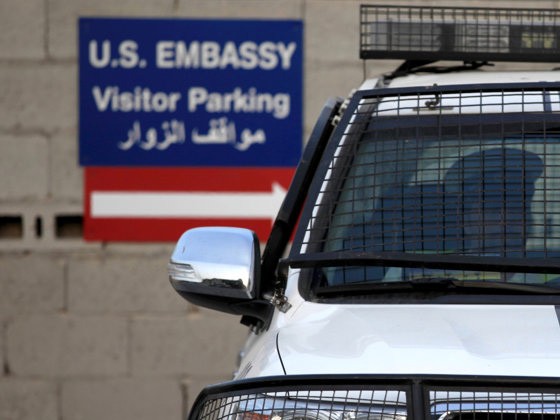 Mỹ mở cửa trở lại 18 đại sứ quán sau đe dọa khủng bố