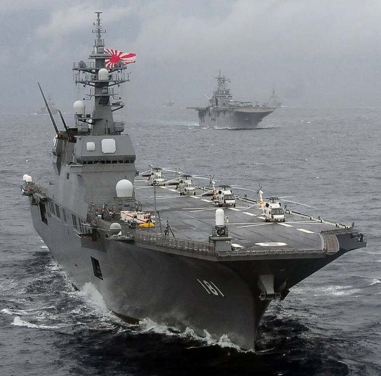 'Không quân, hải quân Trung Quốc tụt hậu Nhật 10 năm!'