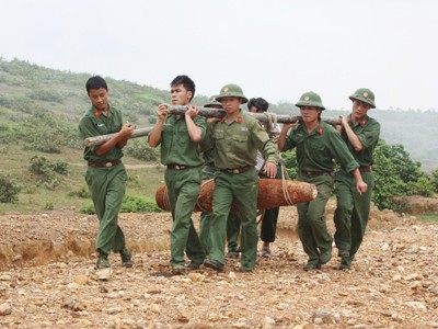 Hủy quả bom 220kg ở Hà Nội