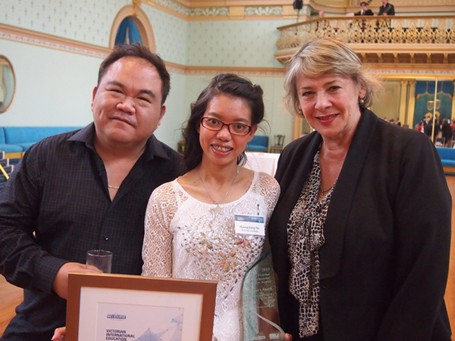 Sinh viên Việt Nam nhận giải thưởng kép tại Australia