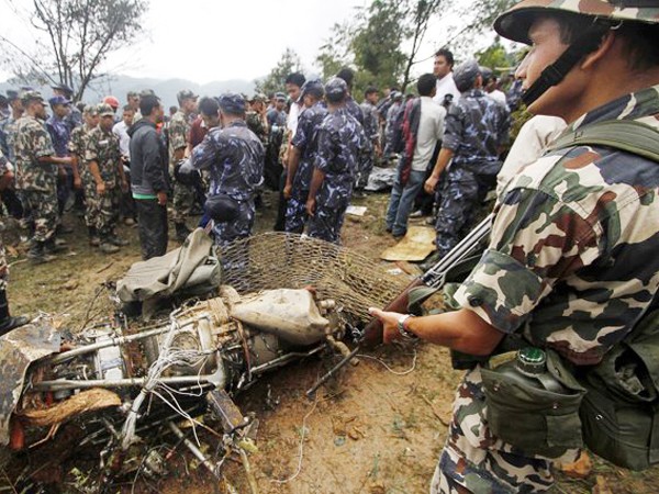 Nepal: Máy bay du lịch rơi, 19 người chết