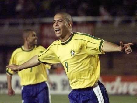 Ronaldo phải “đóng bỉm” khi dự Copa America'99