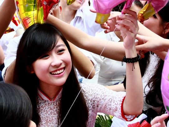 Nữ sinh Trần Phú xinh đẹp trong ngày chia tay