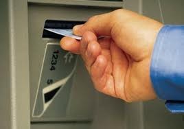 Lấy trộm tiền từ ATM bằng công nghệ cao