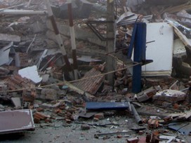 Sập nhà tầng, 16 hộ dân sơ tán
