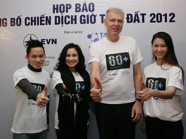 Tùng Dương, Thanh Lam làm đại sứ Giờ Trái đất 2012