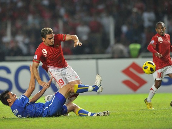 Thái Lan bất ngờ bị loại khỏi AFF Cup 2010