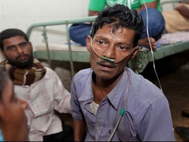 Ấn Độ:102 người chết vì uống rượu độc