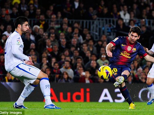 Siêu Messi lại xô đổ một kỉ lục