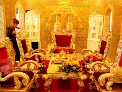 Hà Nội xuất hiện cung điện dát vàng