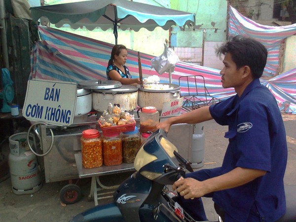 Sài Gòn cơm trắng