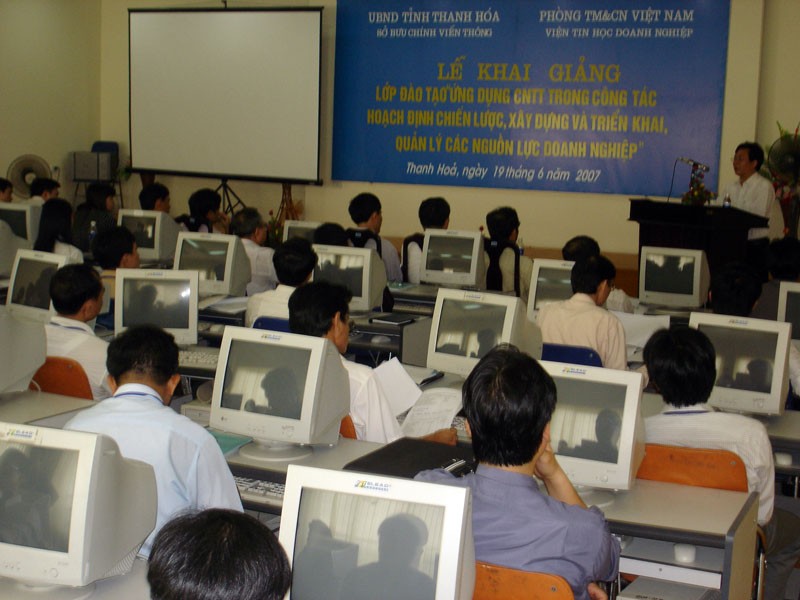 Ứng dụng công nghệ thông tin tại Hà Nội: Không còn “địa bàn trắng”