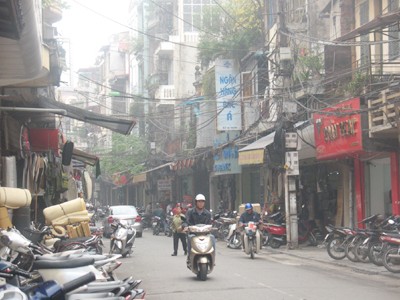 Chợ đôla tại phố Hà Trung giao dịch ngầm