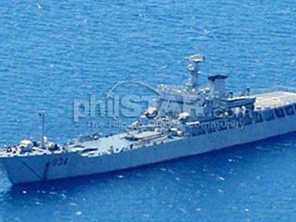 Tàu Trung Quốc rời đảo tranh chấp
